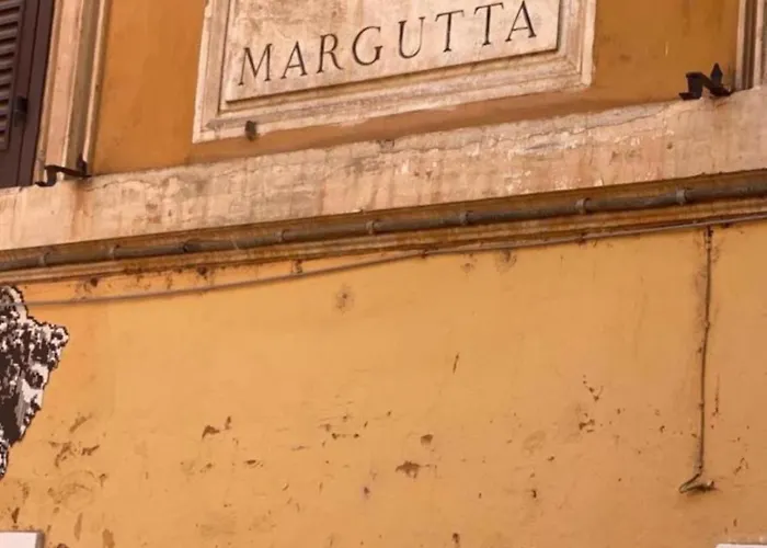 Margutta Domitia * Roma